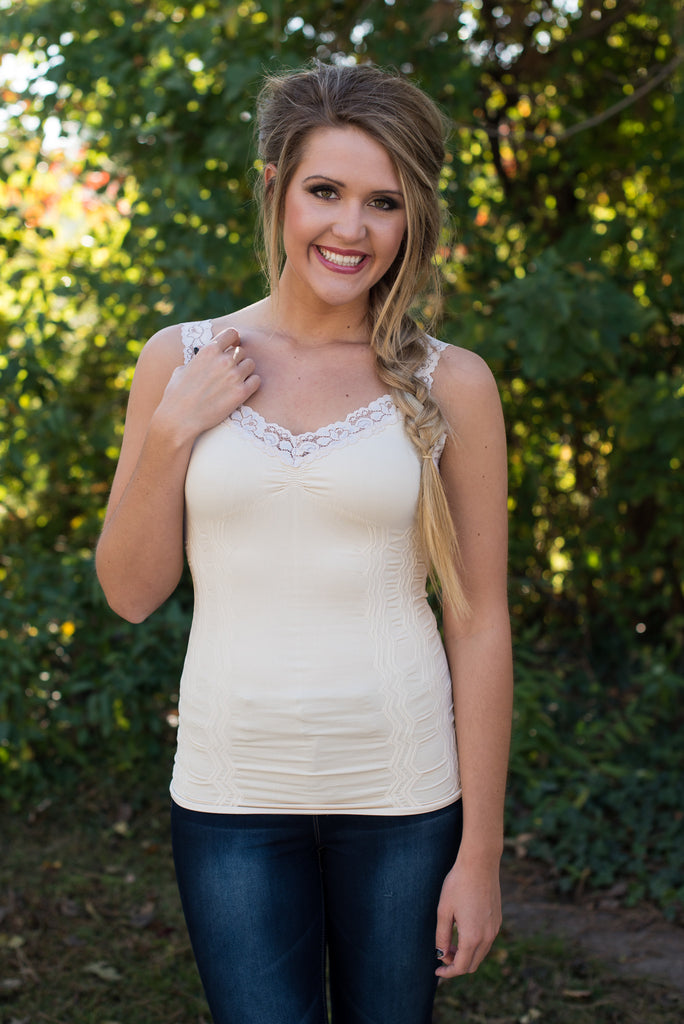 Ahh-Mazing Lace Short Shapers - Latte