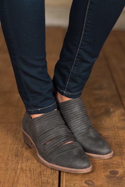 Matisse Meade Bootie - Charcoal