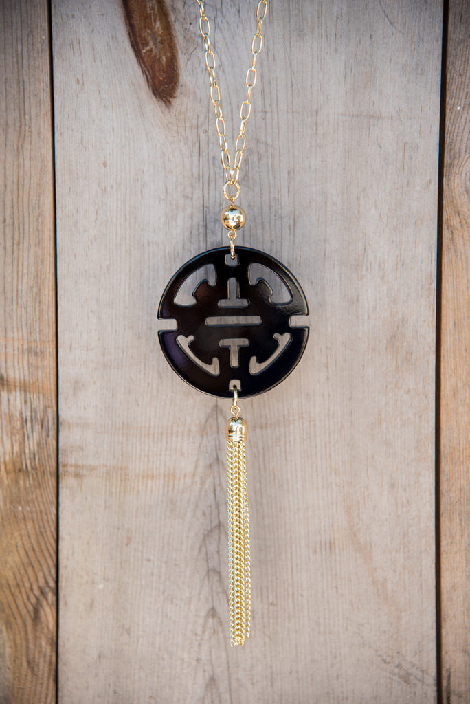 Zen Resin Pendant Necklace -Black